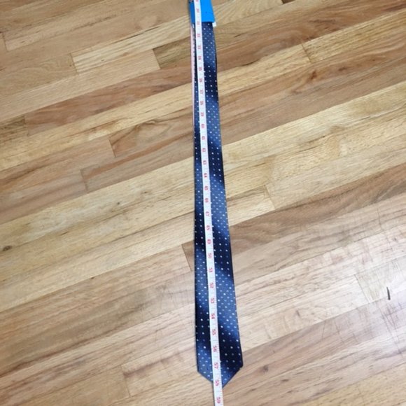 Hand Made, 100% Thai silk, Navy Blue with Pocka dot design, Men’s Tie - Picture 4 of 11